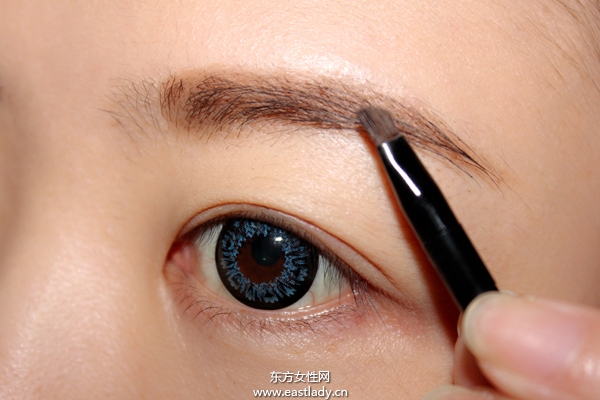 眉毛的正確畫(huà)法 打造立體精致五官