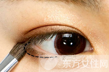 彩妝眼影疊加畫法 揭密不同眼睛的眼影畫法