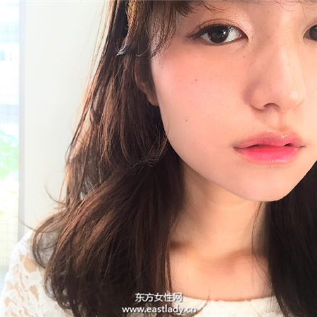 掌握化妝5要點輕松打造出濕潤感妝容