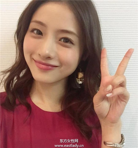 跟山下智久學(xué)化妝 清純性?shī)y容原來(lái)這樣化