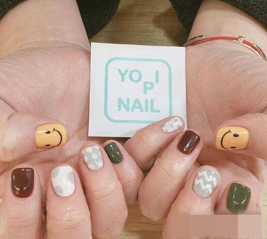 短指甲美甲圖片推薦圖 時(shí)下最流行的美甲樣式