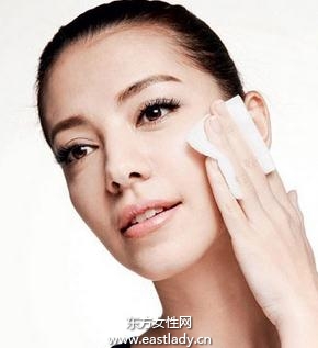 日常的卸妝方法小常識(shí)