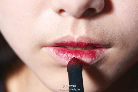 白玫瑰金3D眼 擺脫冬日沉重感