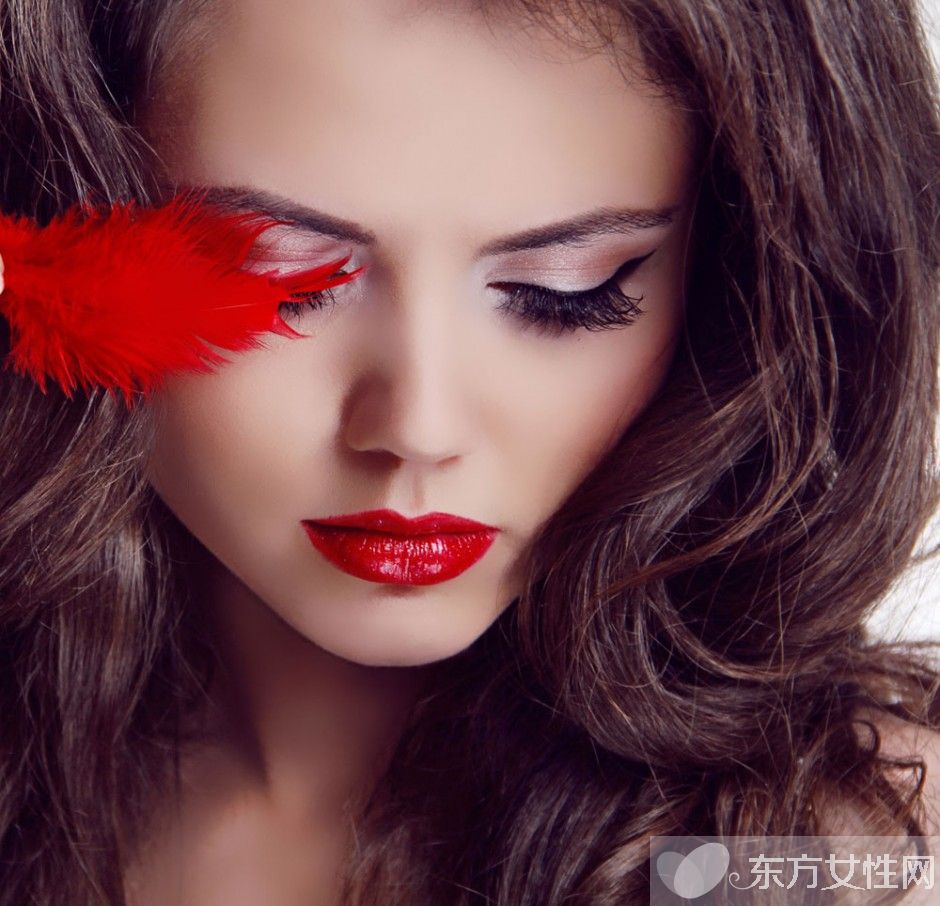 口紅顏色怎么選 適合自己的顏色才能凸顯魅力