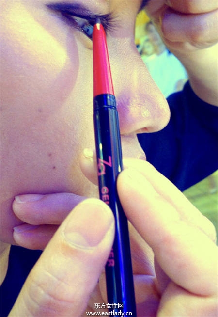 正確眼線的畫法 畫出性感眼妝