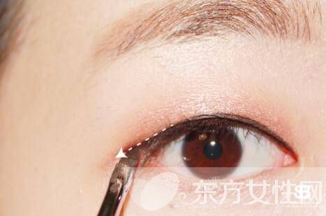 看鬼怪女主金高銀眼妝 單眼皮就該這樣畫