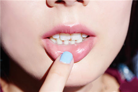 掌握4要點(diǎn)化出好感度爆棚云朵妝