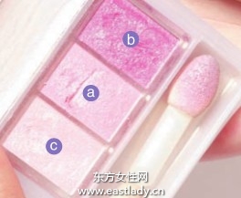 粉色眼影配合隱形眼線散發(fā)自然氣息