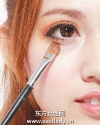 半包圍式妝容畫(huà)法成就少女純真浪漫