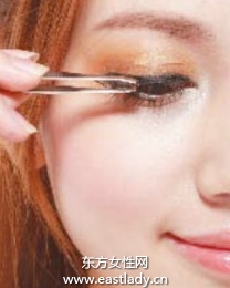 半包圍式妝容畫(huà)法成就少女純真浪漫