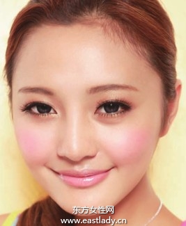 簡(jiǎn)單畫圓打造甜美粉色腮紅