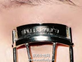 化妝技巧之使用眼影膏打造夏季清涼妝