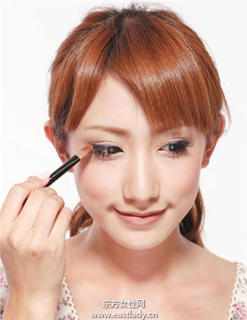 波西米亞裸妝彰顯浪漫與自信