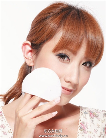 波西米亞裸妝彰顯浪漫與自信