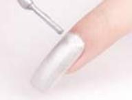 美甲教程之打造耀目銀色亮片美甲