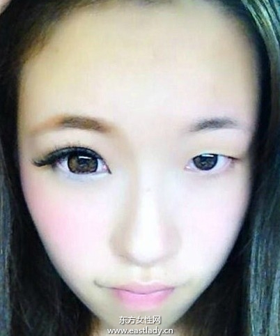 日本流行 半顏妝 美女原來(lái)都是畫出來(lái)的