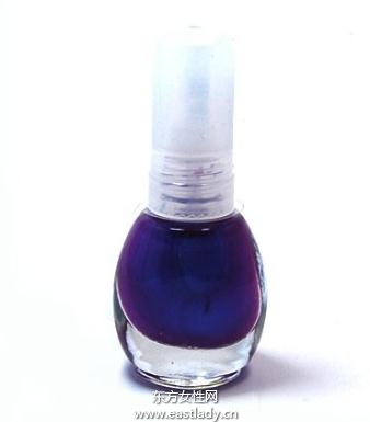 指甲碰花了怎么補救