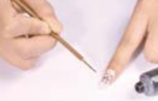 美甲教程之打造卡通小羊彩繪美甲