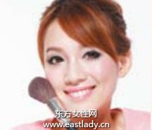 清純派裸妝展現(xiàn)活潑動(dòng)人美少女氣質(zhì)