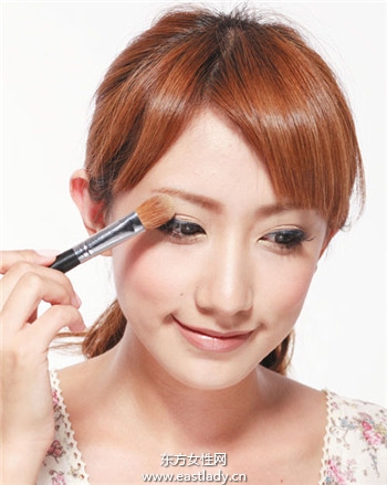 波西米亞裸妝彰顯浪漫與自信