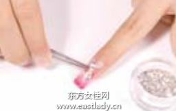 美甲教程之打造十字魔法鑲鉆美甲