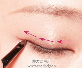 眼線膏提升眼妝融合度
