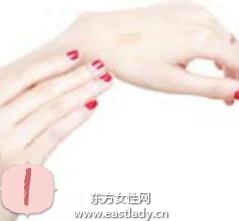 化妝教程之如何正確使用粉底霜