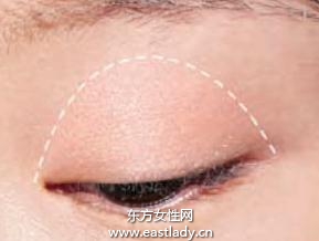 持久防水海灘妝讓人感覺(jué)到濃濃夏意