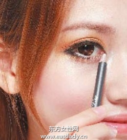 半包圍式妝容畫(huà)法成就少女純真浪漫