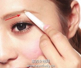 畫眉教程之矯正眉型修補(bǔ)顏色