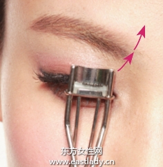 睫毛膏怎么刷刷出纖長感