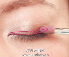 光感櫻花芭比眼妝的畫(huà)法