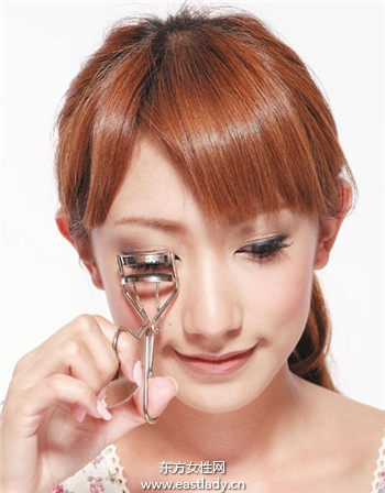 波西米亞裸妝彰顯浪漫與自信