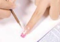 美甲教程之打造炫目斑點法式亮甲