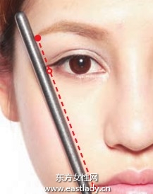 簡(jiǎn)單小技巧令眉妝打理更順手