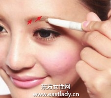 畫眉教程之打造柔和與力度并存立體眉