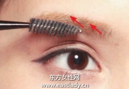 眉妝小技巧提升眉部立體感