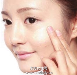 底妝的正確選用---顏色、妝效是否出現(xiàn)錯(cuò)誤