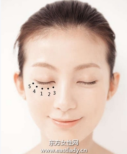 如何將眼霜的作用發(fā)揮極致