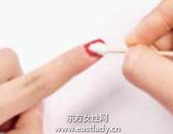 卸除指甲油的兩種有效方法