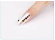 純凈珠光美甲教程整體非常簡潔