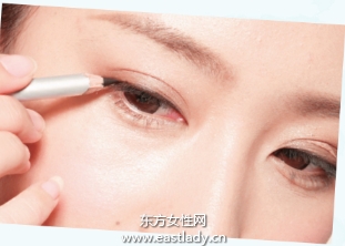 眼線的正確畫法