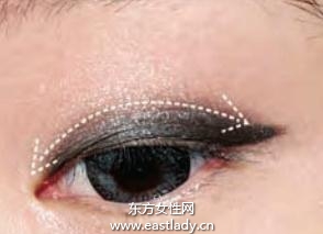化妝技巧之使用眼影膏打造夏季清涼妝