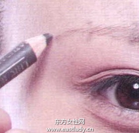 五個簡單快速化妝小秘訣