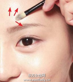 棒狀遮瑕品遮蓋痘痘、痘印