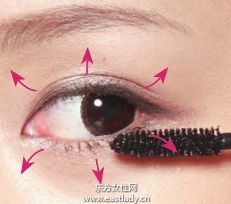 眼妝的畫(huà)法之畫(huà)出茶色眼妝