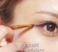 區(qū)域描畫(huà)法畫(huà)出讓人羨慕大眼妝