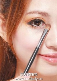 半包圍式妝容畫(huà)法成就少女純真浪漫