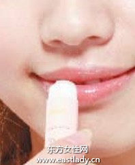 半包圍式妝容畫(huà)法成就少女純真浪漫