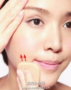 粉底液塑造質(zhì)感輕薄無(wú)暇底妝